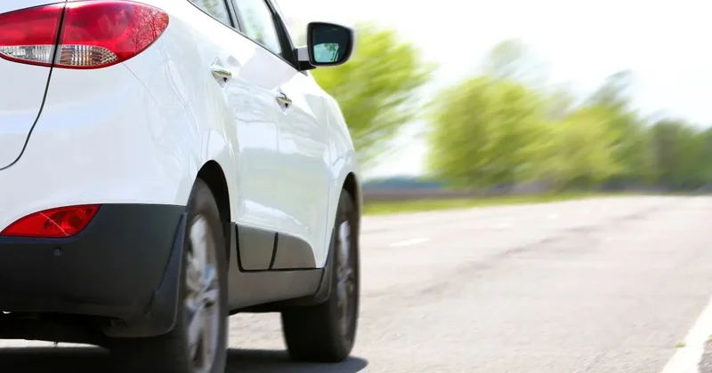 Нечем зарядить за городом: почему казахстанцы выбирают гибриды вместо электромобилей