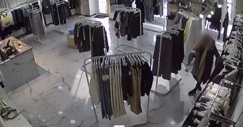 Выбирала для примерки: кража в магазине одежды попала на видео в Астане