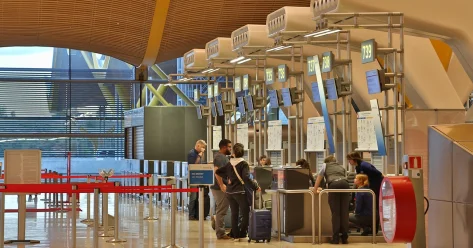 Наземный персонал бастует в 12 аэропортах Испании