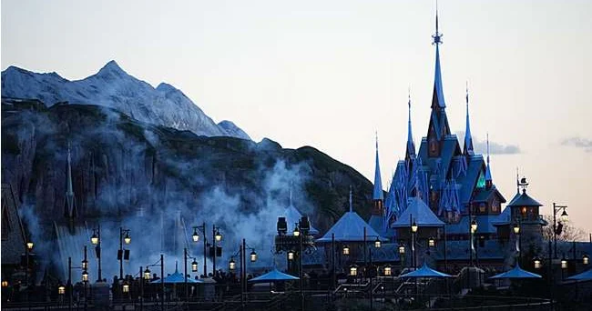 Королевство Эренделл открылось в парижском Диснейленде