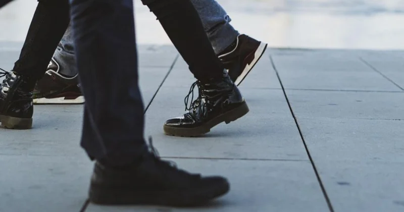 Названы признаки, когда отеки ног требуют визита к врачу