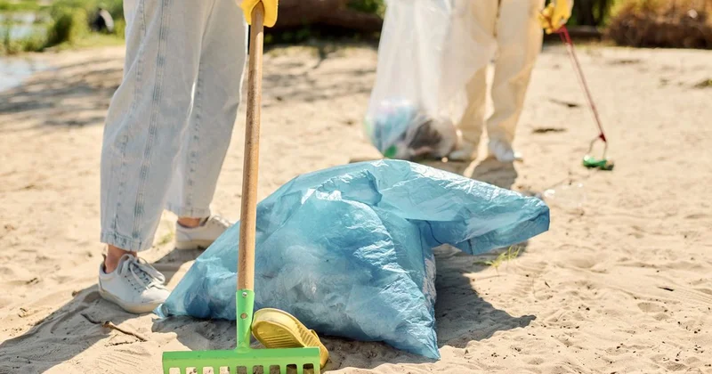 Патриотизм на деле: казахстанская молодежь провела акцию Мөлдір бұлақ