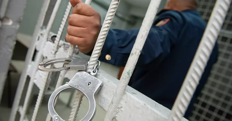 Алматыда автобуста қызды сүймек болған ер адам ұсталды