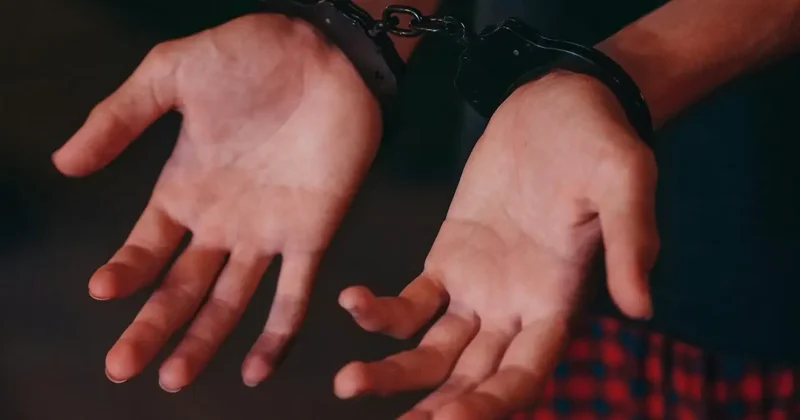 Супругов, объявленных в международный розыск за мошенничество на 200 млн тенге, нашли в Жамбылской области