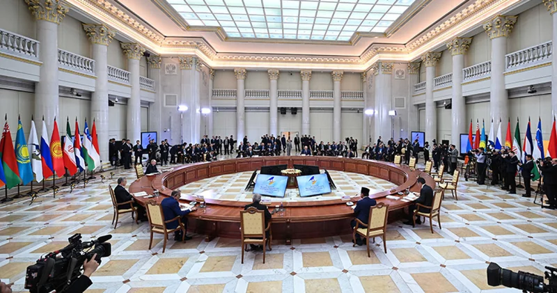 Қазақстан көпвекторлы саясатты тәуекелдерді басқару үшін де қолдануы тиіс Жанат Момынқұлов