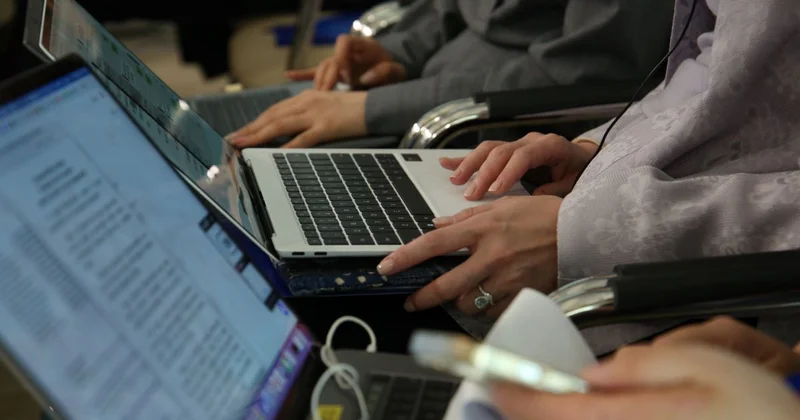 Откорректировать данные в трудовых договорах стало возможным на портале HR Enbek