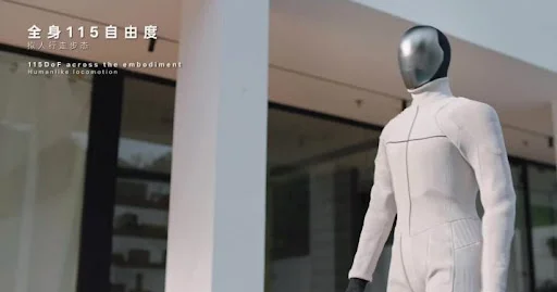 Қытайда бала бағып, үй жинайтын әмбебап робот пайда болды