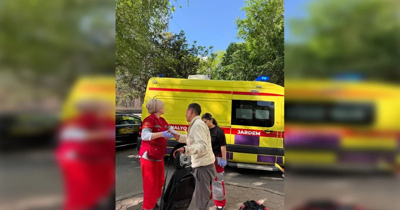 В центре Алматы трое человек избили прохожего и скрылись