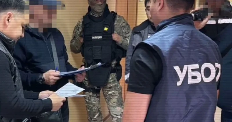 МВД раскрыло криминальную схему обогащения: задержаны 13 человек (видео)