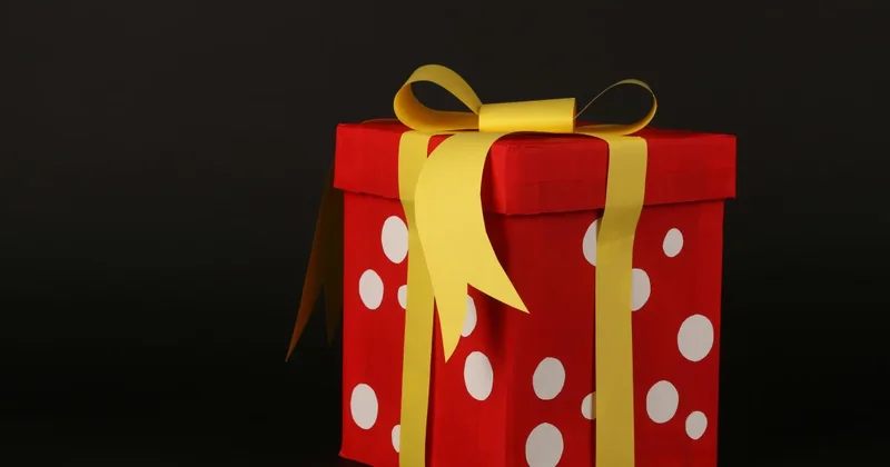 В Астане появился новый вид мошенничества с подарочной коробкой