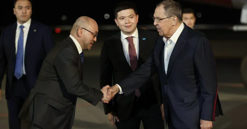 В Астану с рабочим визитом прибыл Сергей Лавров