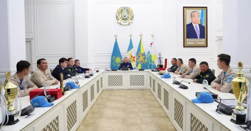 Қорғаныс министрі Өзбекстанда өткен әскери патриоттық жарыс жүлдегерлерін марапаттады