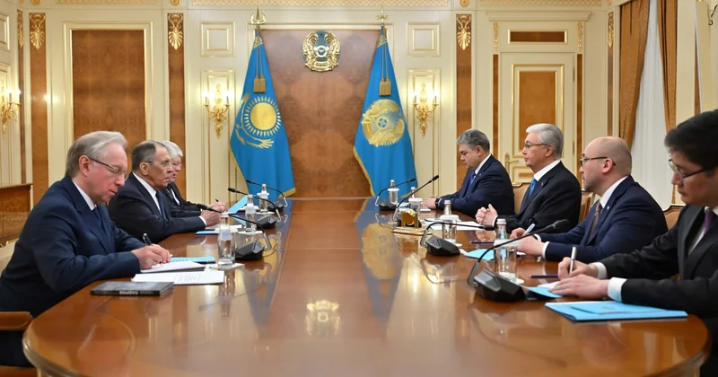 Предстоящий визит Владимира Путина в Казахстан обсудили в Акорде