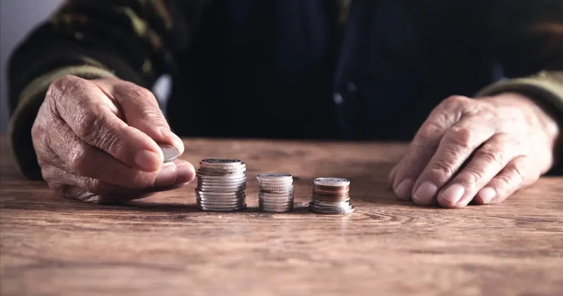 Минимальную пенсию предрекает Минтруда тем, кто будет снимать излишки накоплений в ЕНПФ