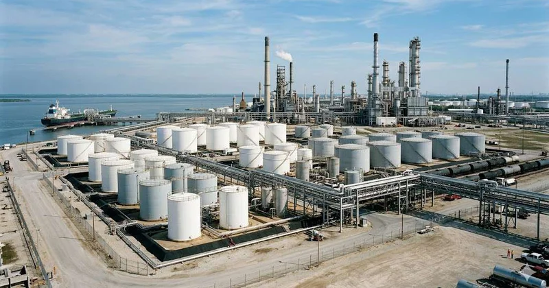 Стоимость нефти Brent превысила $120 за баррель