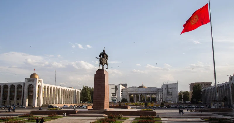 Қамшыбек Тәшиевке Қырғызстанда билікті күшпен басып алу айыбы тағылды