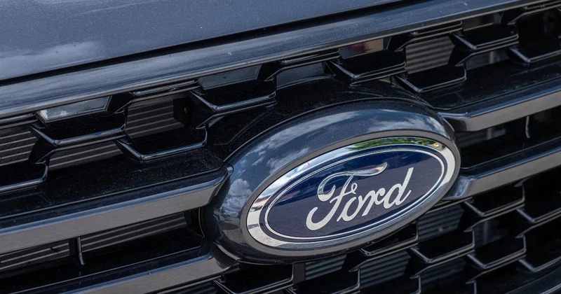 Автомобиль может поехать сам: Ford отзывает более 740 тысяч машин