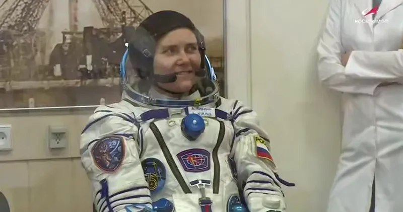 Байқоңырда Союз МС 29 экипажы скафандрларын тексеріп көрді