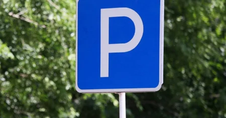 Алматинцы смогут бесплатно парковать автомобиль рядом с местом проживания