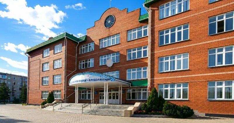 Мектептегі жөндеу жұмысы кезінде екі әйел 5 метр биіктіктен құлады