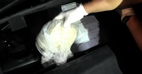 В Астане в багажнике арендованного авто нашли килограмм мефедрона