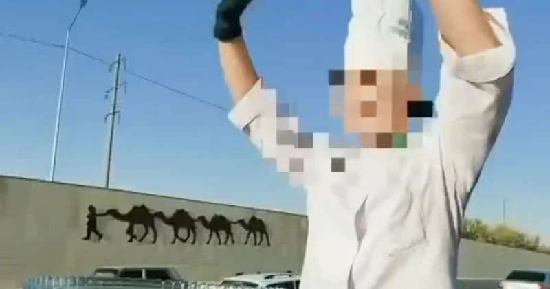 Жол үстінде торт әзірлеген: Түркістан облысында қауіпті видео түсірген ерлі зайыпты жауапқа тартылды