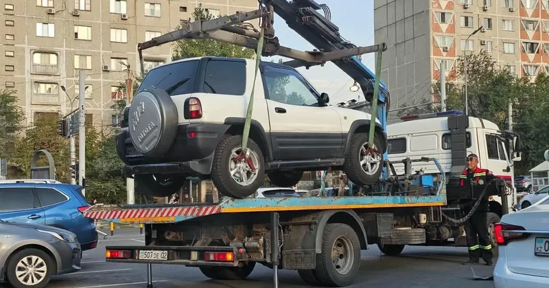Алматыда арнайы тұрақта көлік сақтау үшін ақы алына бастайды