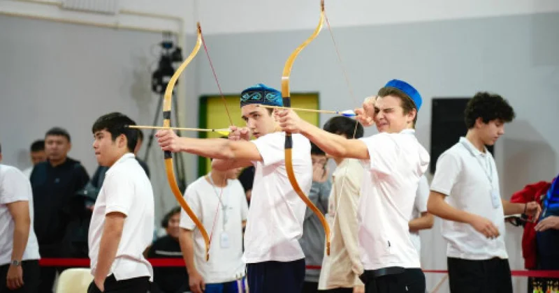 Оқушылар садақ атудан сынға түсті