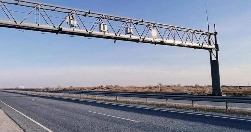 Штраф 200 млн тенге, уволены 36 человек : как решают вопрос плохих дорог в Казахстане