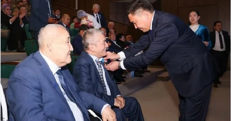 Еңбек адамдарына құрмет