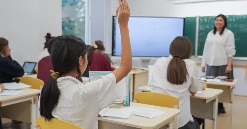 Лучшие учителя Казахстана получили почти по 4 млн тенге полный список победителей конкурса