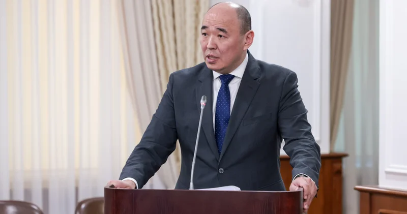 Экс министр Қанат Шарлапаев тағы бір лауазымынан айырылды