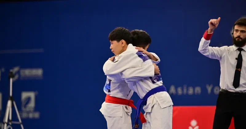 Жасөспірімдер Азиадасы: Ілияс Балтағазы джиу джитсудан қазақстандық дербиде жеңіске жетті