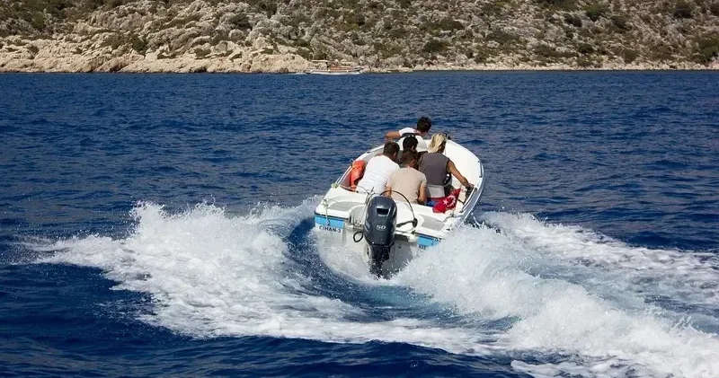 Балық аулауға тыйым салынған кезеңдегі су көлігінің қозғалысы: ережелер бекітілді