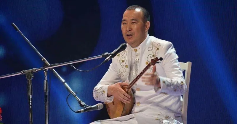 Айбек Қалиев, айтыскер ақын: Айтыскер құны Алтын домбырамен өлшенбейді