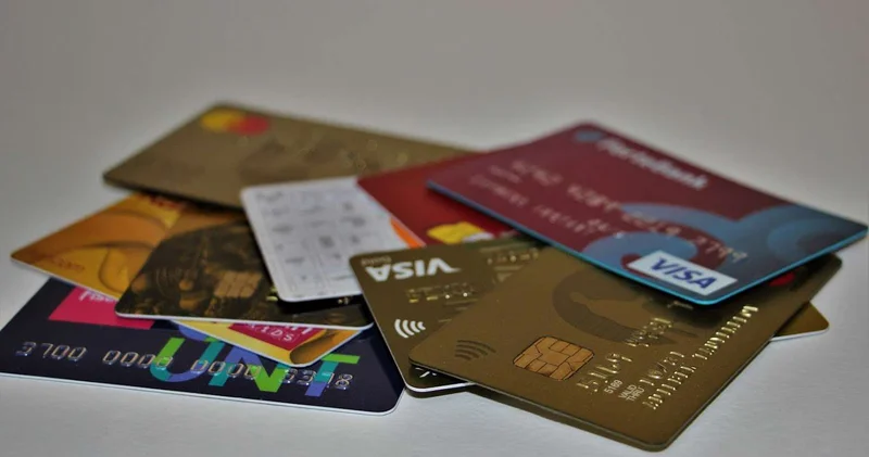 Казахстанцы стали реже переводить деньги за границу