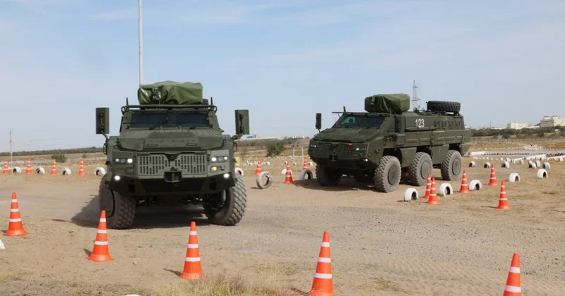 Военнослужащие Национальной гвардии осваивают новую отечественную бронетехнику Барыс 6х6