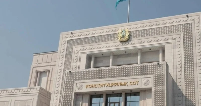 Силовик дошел до Конституционного суда РК, чтобы получить деньги на вторую квартиру