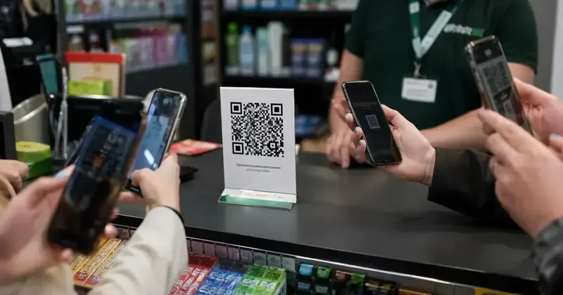 Казахстанцы смогут расплачиваться по QR коду в пяти странах: что известно