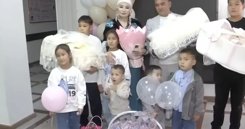 В Шымкенте мать десятерых детей родила тройню и хочет еще детей