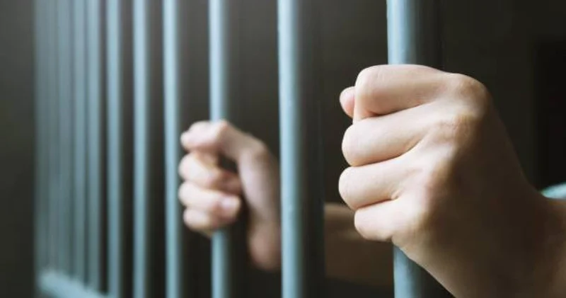 Астанада төрт есірткі дүкеніне қатысы бар 18 адам сотталды