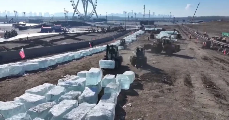 Қытайда әлемдегі ең үлкен мұз қалашығы салынып жатыр