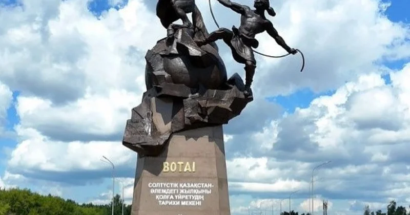 Ботай ескерткішіне бір сын