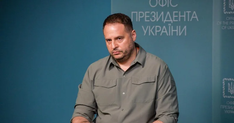 Отставка главы офиса президента Украины: определился ли Зеленский с преемником Ермака