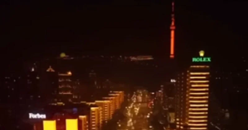 Оранжевые Байтерек и телебашня Кок Тобе : что означает новая ночная подсветка в Астане и Алматы