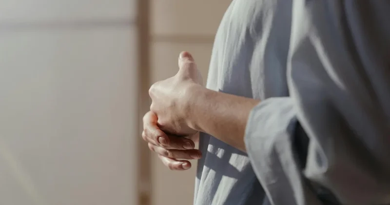 Вина, страх и стыд: какие методы используют представители деструктивных течений