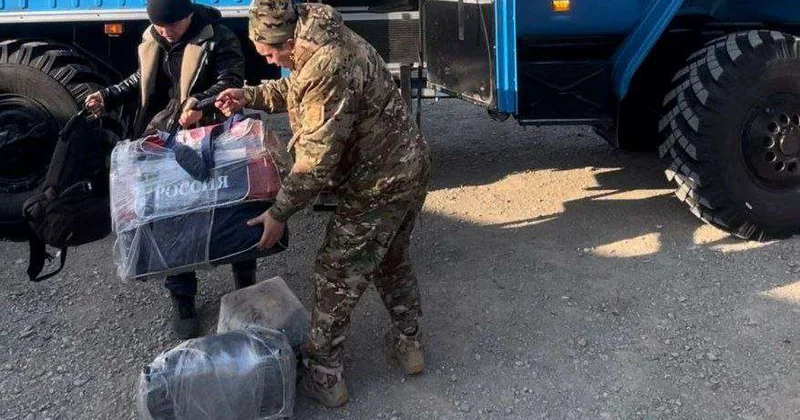 Спасатели МЧС эвакуировали иностранцев близ Аральска