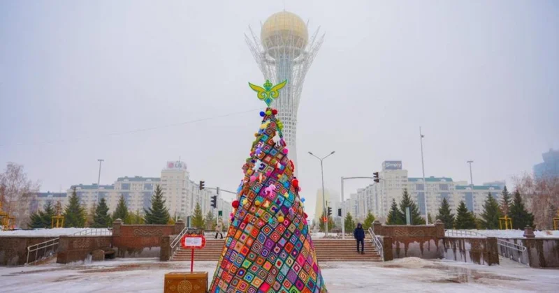 Эко елку в стиле құрақ көрпе создали в Астане