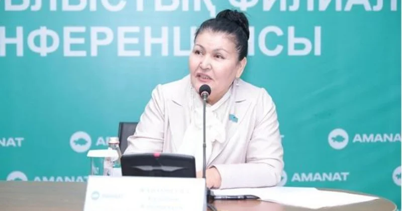 Әйелдер қанаты мәртебелі мінбер