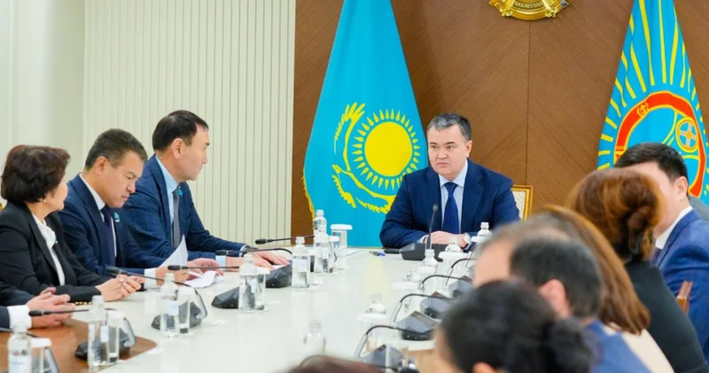 Халықпен бірге! : AMANAT партиясы Астананы қалай өзгертіп жатыр?